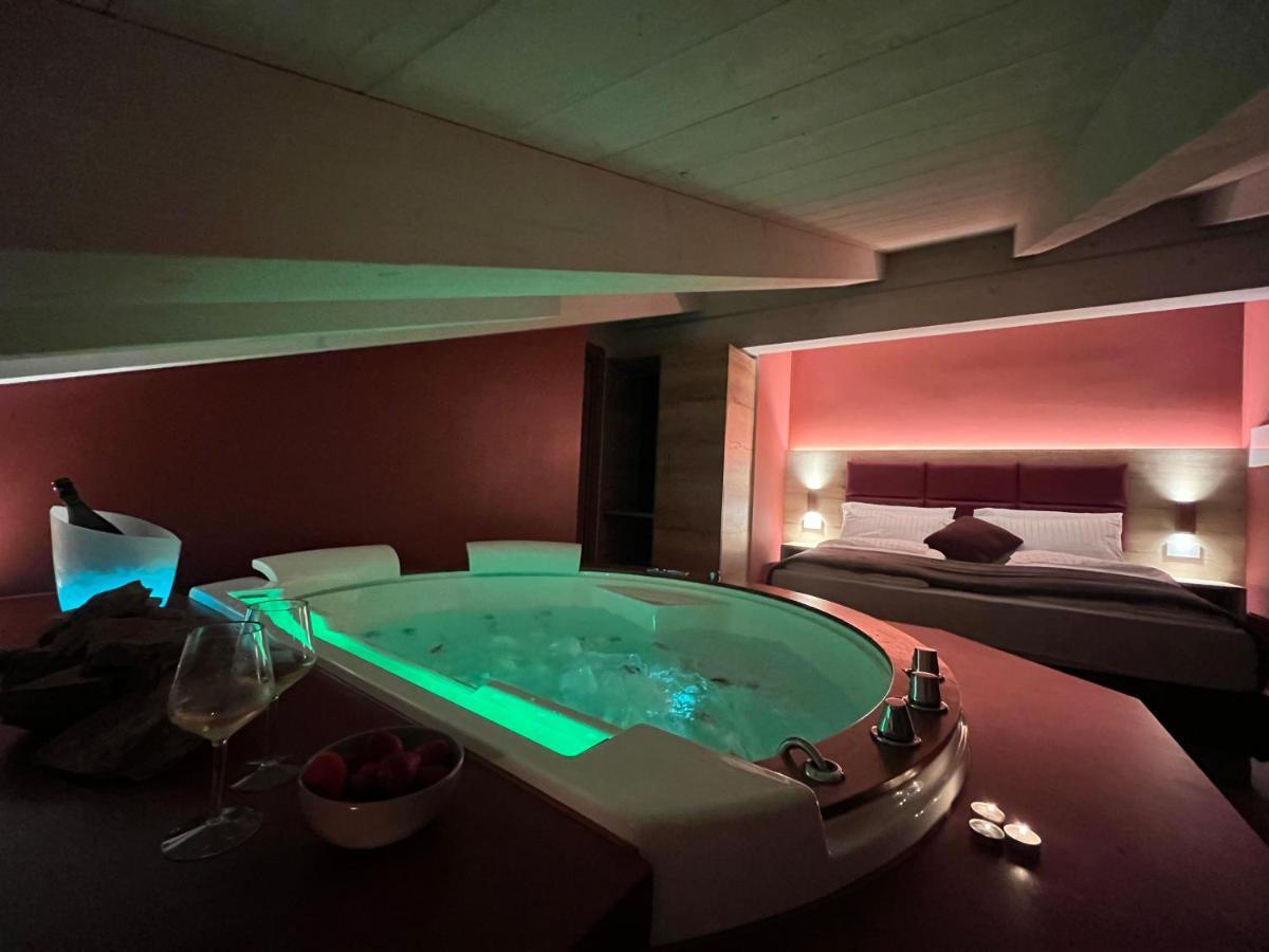 Tassullo Le Rocce Val Di Non - Quality Room & Breakfast מראה חיצוני תמונה