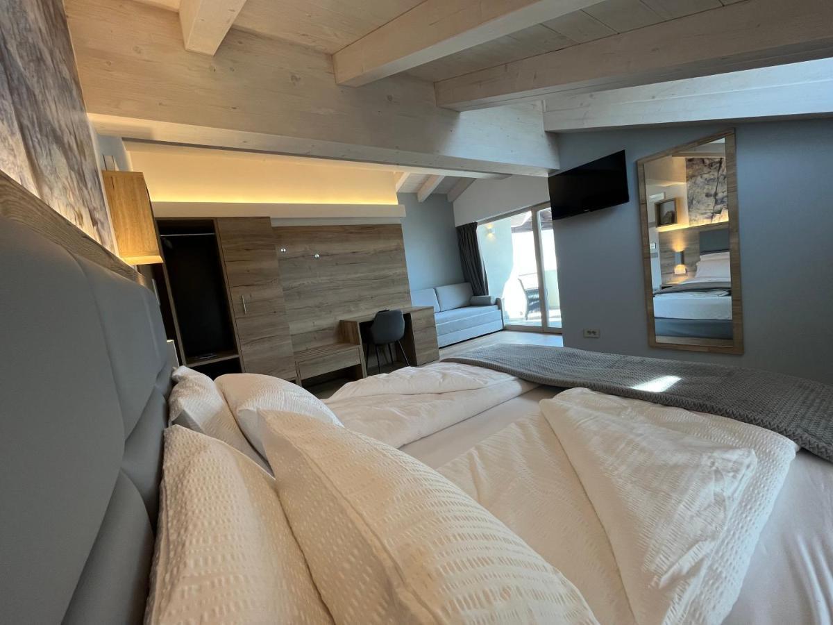 Tassullo Le Rocce Val Di Non - Quality Room & Breakfast מראה חיצוני תמונה